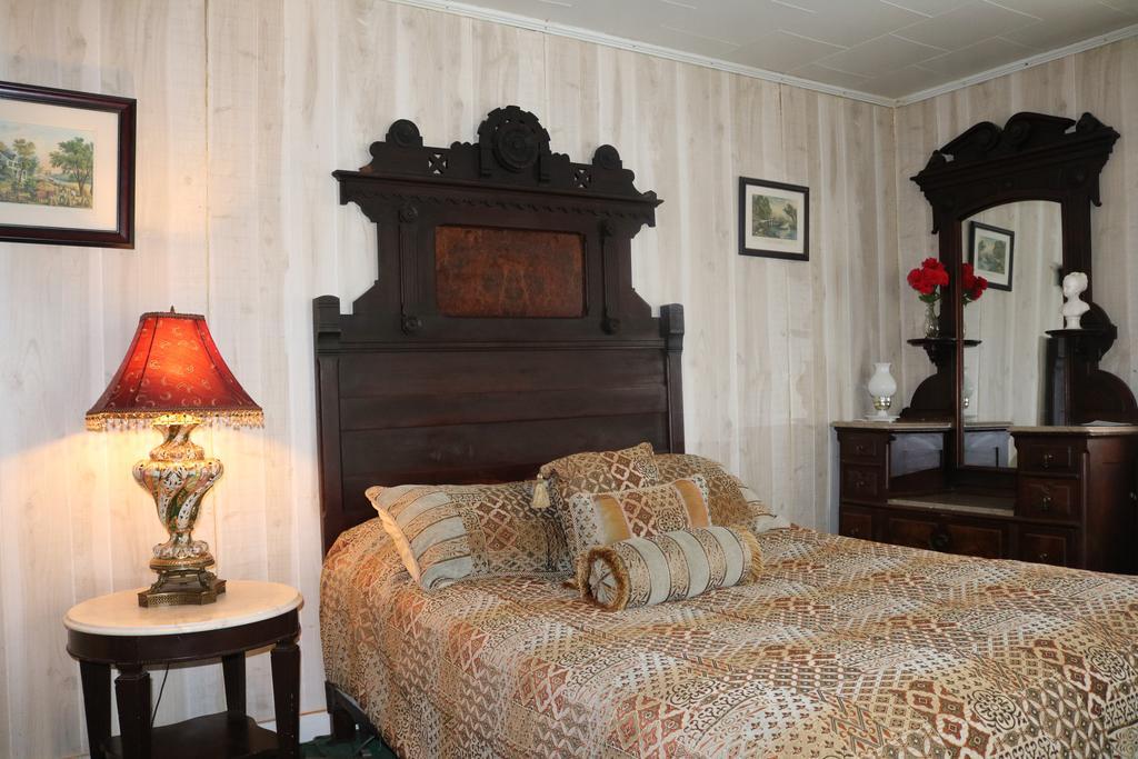 Colonial Inn Pine Hill Exteriér fotografie